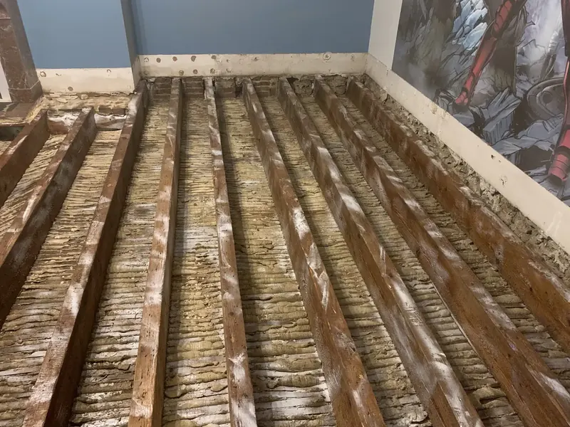 Traitement du solivage d'un plancher à Bonneval